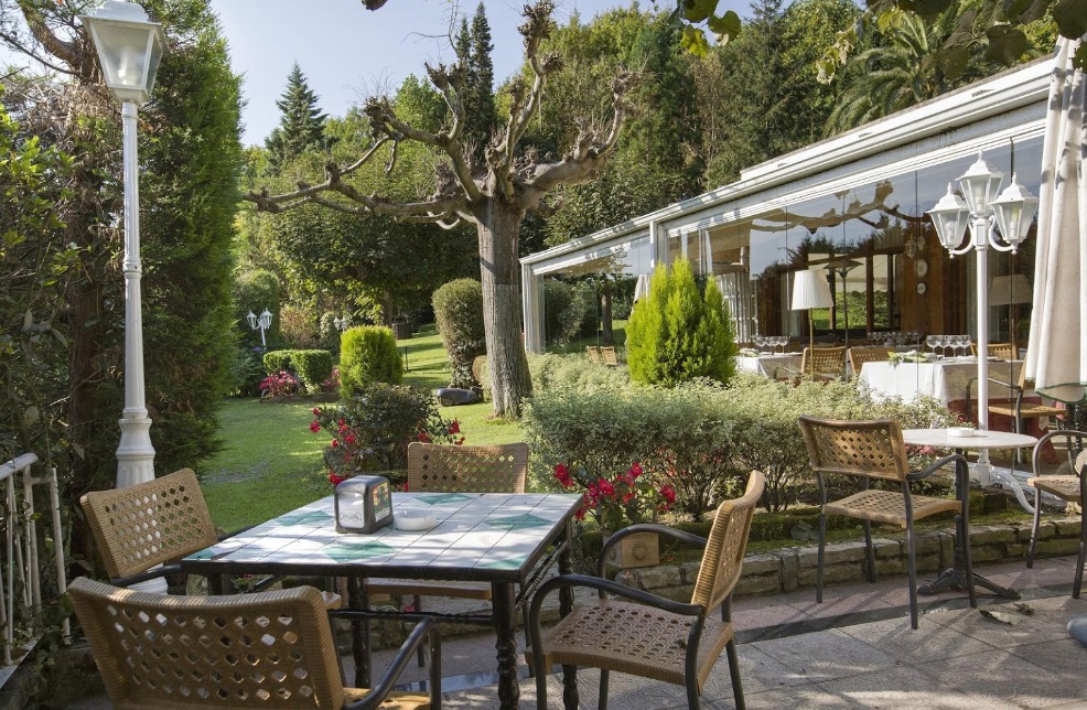 Restaurante donde poder disfrutar auténtica comida tradicional vasca rodeado de naturaleza.