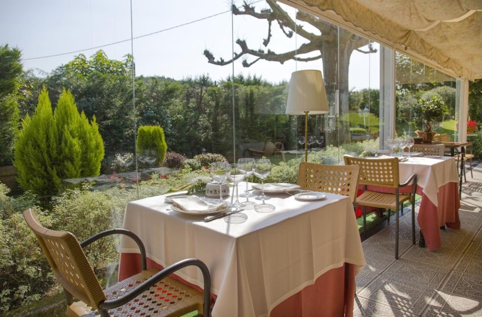 Restaurante donde poder disfrutar auténtica comida tradicional vasca rodeado de naturaleza.