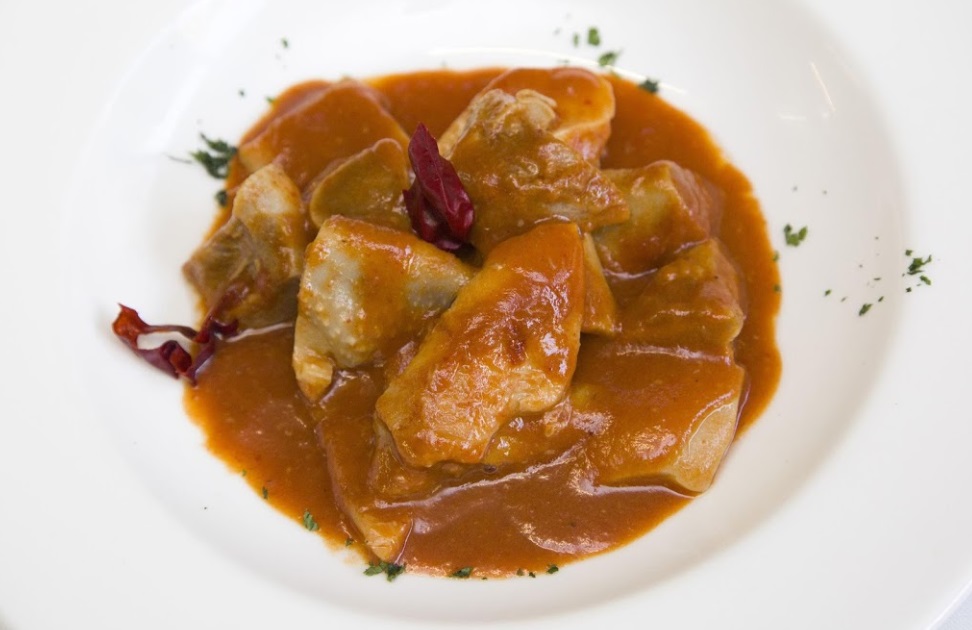 Restaurante donde poder disfrutar auténtica comida tradicional vasca rodeado de naturaleza.